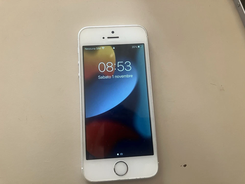 Apple iPhone SE - Argento - 64GB + Grigio Siderale - 16gb - Leggi Descrizione - Immagine 3 di 4