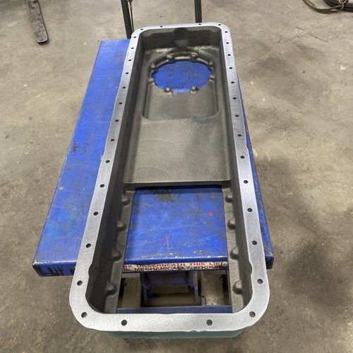 Detroit Diesel 5153942 Oil Pan 671 - Picture 9 of 24