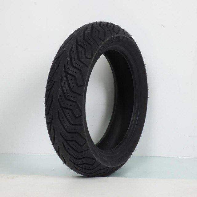 Pneu 120-70-12 Michelin pour Scooter Keeway 125 Focus 2007 AV Neuf