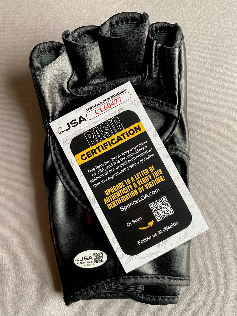 UFC STAR- URIJAH FABER AUTOGRAPH UFC/MMA FIGHT GLOVE ALPHA MALE