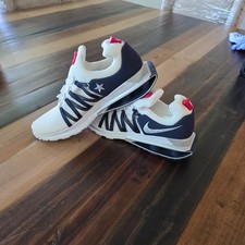 Nike Shox Gravity White Metallic Silver for Sale  display picture 3