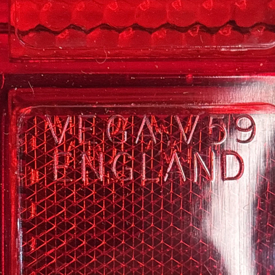 Juego de lentes de luz marcadora Vega delantera y trasera Austin America NOS 1971 (¡solo un año!) Foto 4 de 4