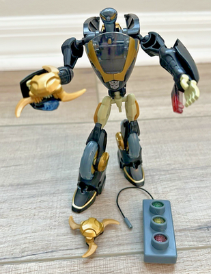 Transformers Animated Deluxe Class AUTOBOT PROWL w/Traffic Light