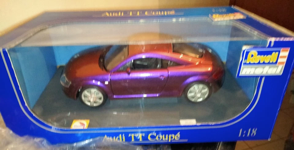 Audi TT coupè Glasurit Libella Revell 1/18 - Immagine 3 di 4