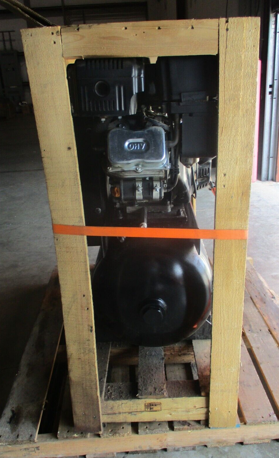 CENTRAL PNEUMATIC TRUCKBED GASOLINE POWERED AIRCOMPRESSOR 30 GALLON 180PSI 420CC