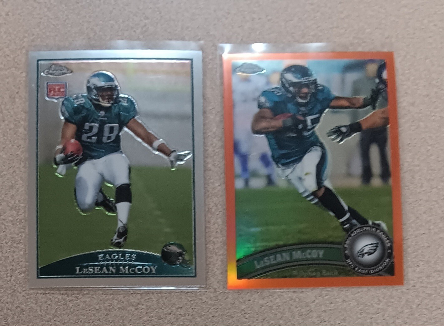2009 TOPPS CHROME LESEAN MCCOY RC + 2011 ORANGE REFRACTOR - EAGLES HOFer