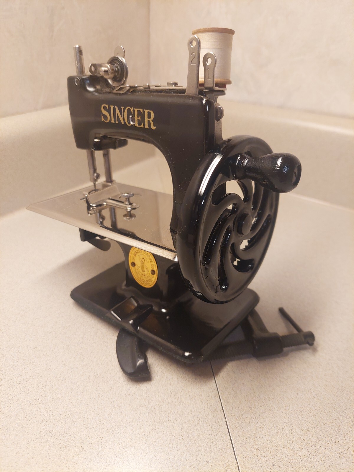 Black Singer Sewing Machine No 20 Child's Sewing Machine not a toy in box eBay