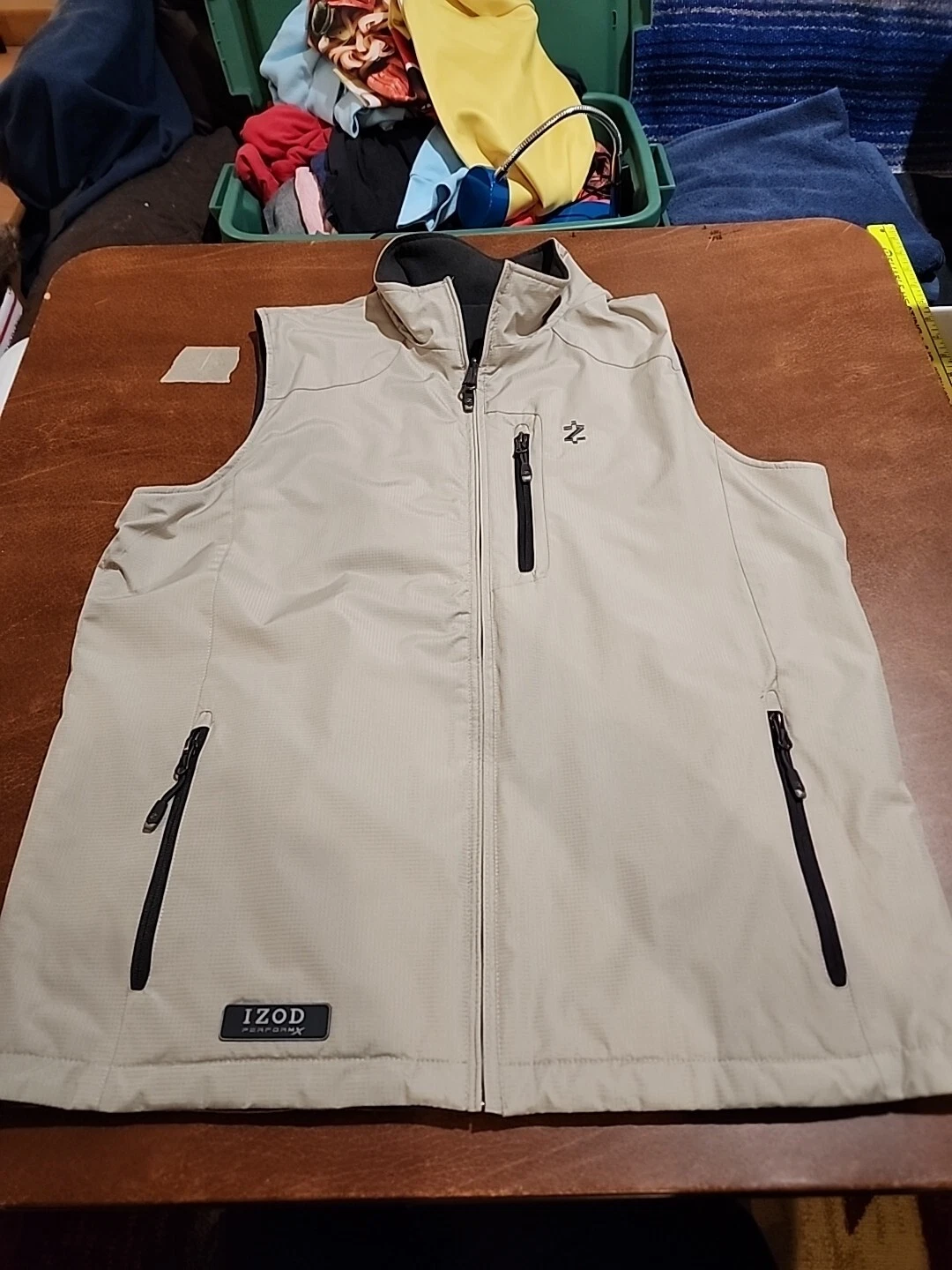 Izod PeeformX Men's LARGE L/S Gray/Tan Reversible Full Zip Vest EUC. BR2
