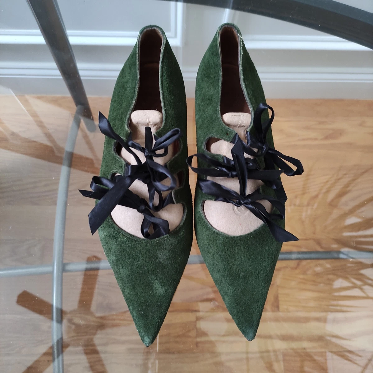 Vintage fluevogs store