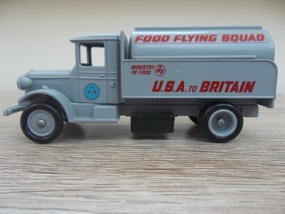 Lledo Days Gone - Food Flying Squad - DG 42006 - 1934 Mack Tanker