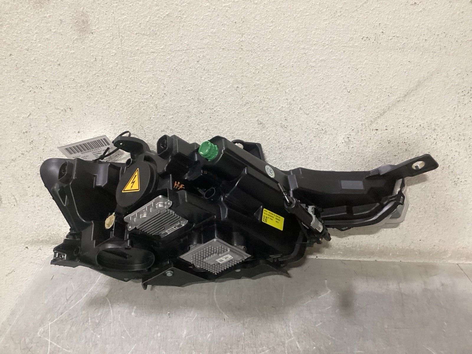 2016 2017 2018 Maserati Levante Left Headlight Used OEM 2 Box Type Complete