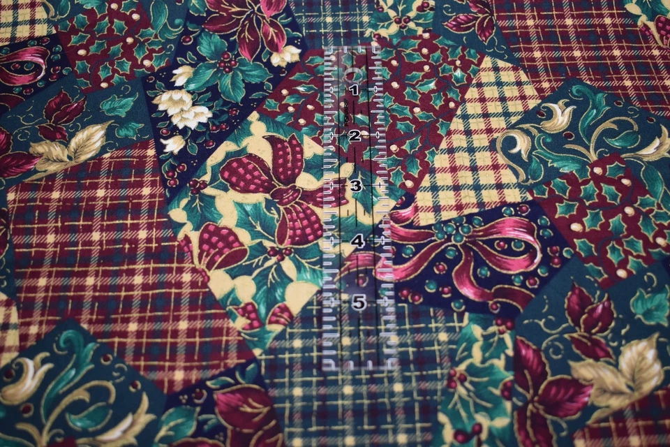 4 yards JOAN MESSMORE holiday CHRISTMAS FABRIC burgundy green VINTAGE flaw - Image 4 of 4