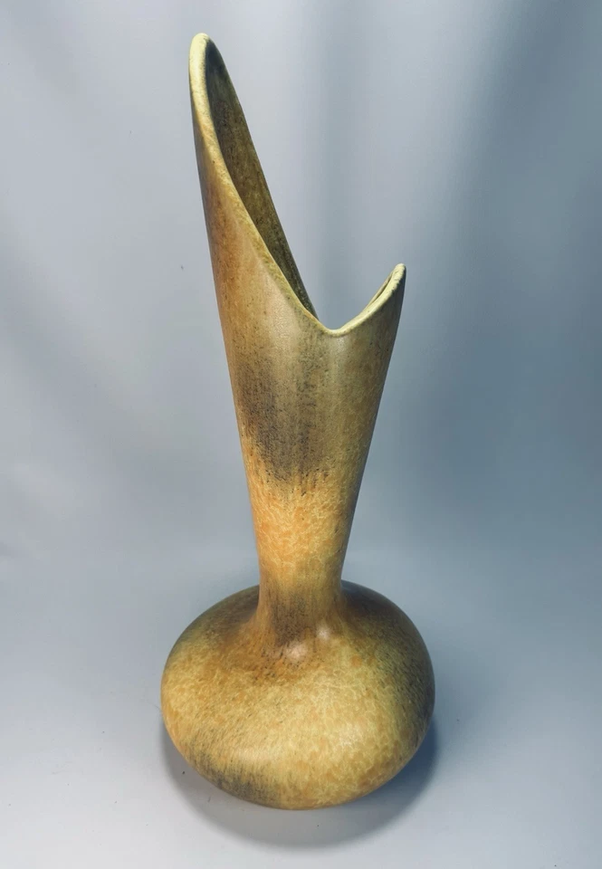 Whoa! Vintage Royal Haeger Blast Yellow Subtle Drip Glaze Vase R1752 MCM 16.5" - Image 4 of 4