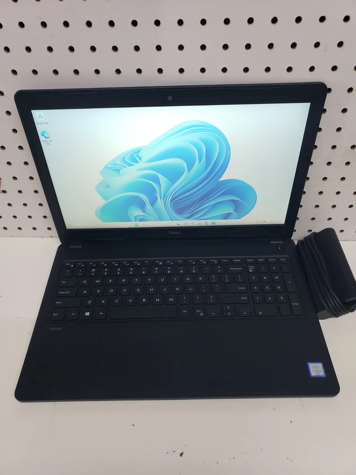 Dell Latitude 3580 15" Laptop Intel i3-6006U 16GB RAM 256GB SSD Windows 11 - - Image 4 of 4