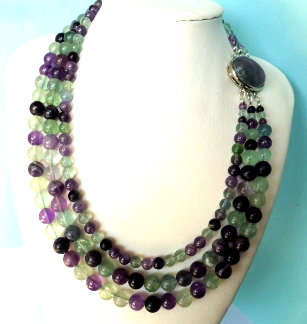 Collier fluorine naturelle 3 rangs : le bijou anti-teint terne pour illuminer votre visage