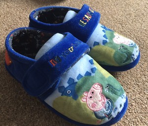 boys slippers size 13