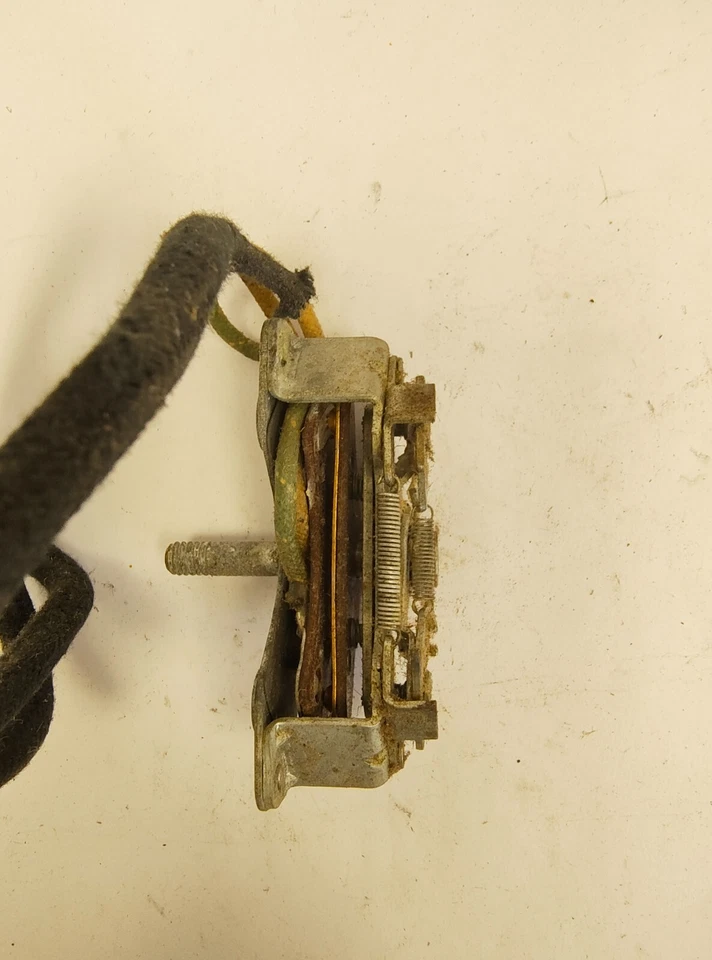 Interruptor de señal de giro DeSoto Chrysler Royal Series New Yorker 1949 NOS 1235606. Foto 4 de 4