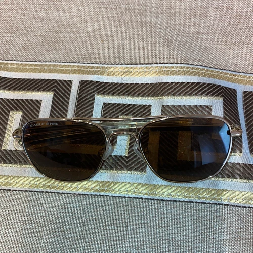 Eagle Eyes® Classic Aviator Polarized Sunglasses Freedom R52 GLD 12023 Good Cond