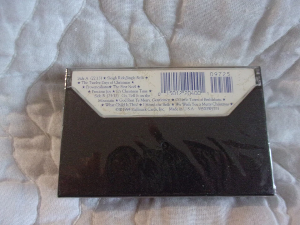 DIANA ROSS CASSETTE THE SUPREMES MERRY CHRISTMAS A VERY SPECIAL SEASON HALLMARK - Image 4 of 4