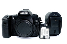 Canon EOS 60D 18.0 MP Digital DSLR Camera Body w/ Charger/battery