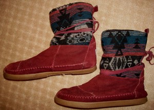 nepal boots toms