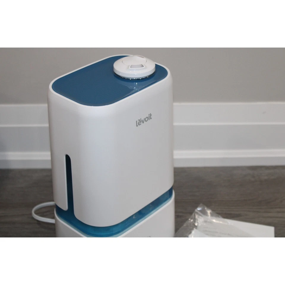 LEVOIT Classic 200 4L Ultrasonic Cool Mist Humidifier White Coverage 376 sq. ft. - Image 4 of 4