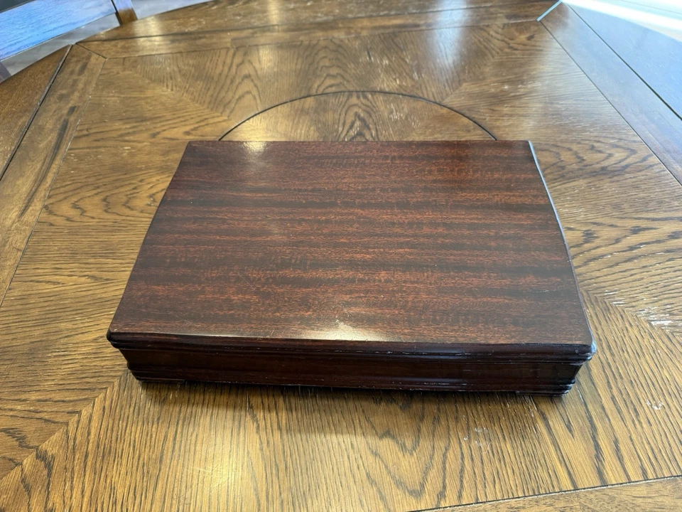 Vintage 1847 Rogers Bros IS Daffodil Silverplate Flatware Set for 8 (51 Pieces) - Image 4 of 4