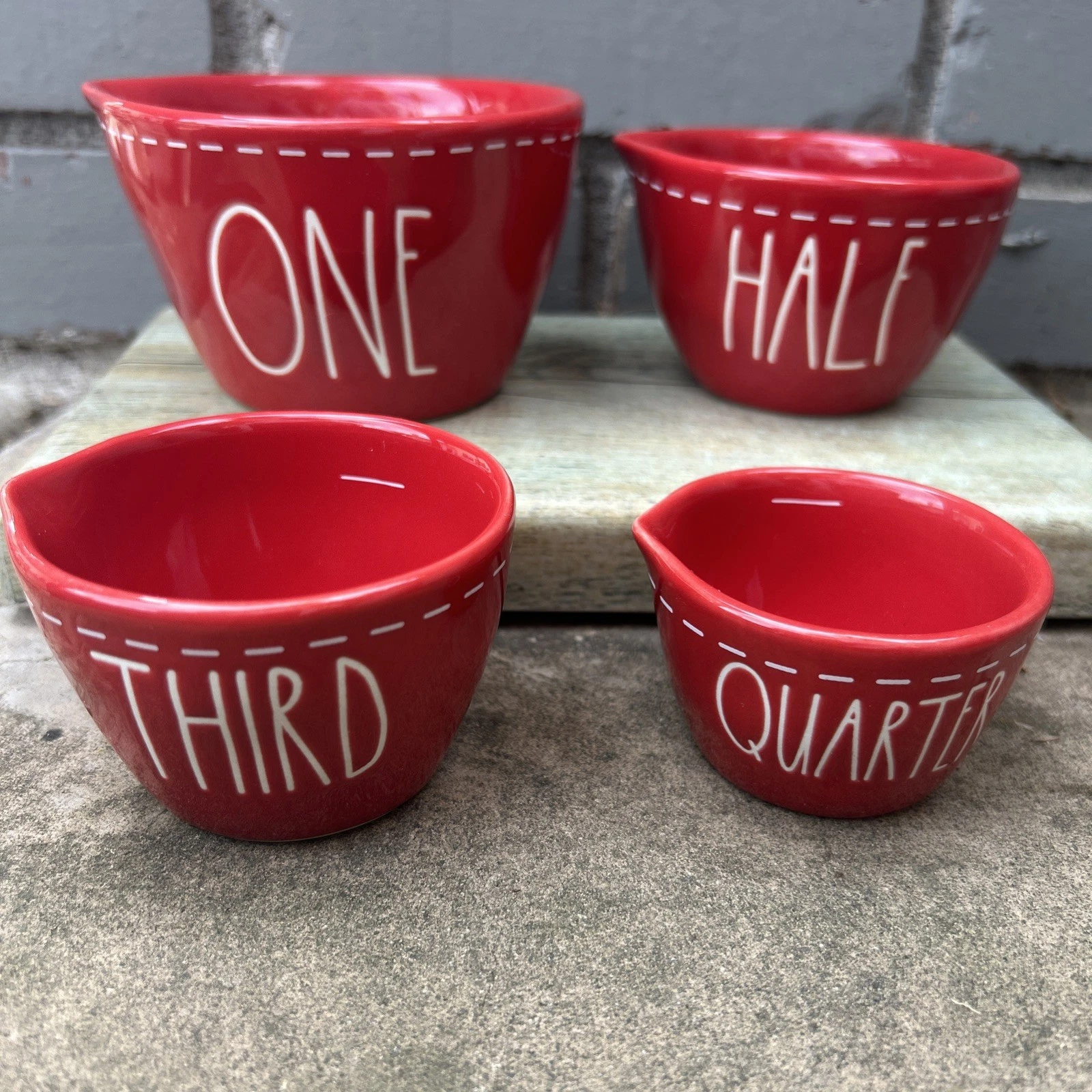 Rae Dunn Magenta Set Of 4 Red Measuring Cups Pre Owned Good Condition