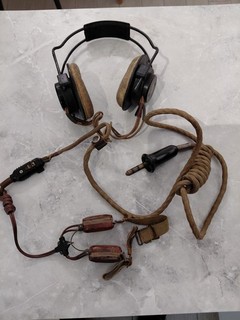 WW2 RAF Headphones wireless Receiver Loom throat Microphone set.