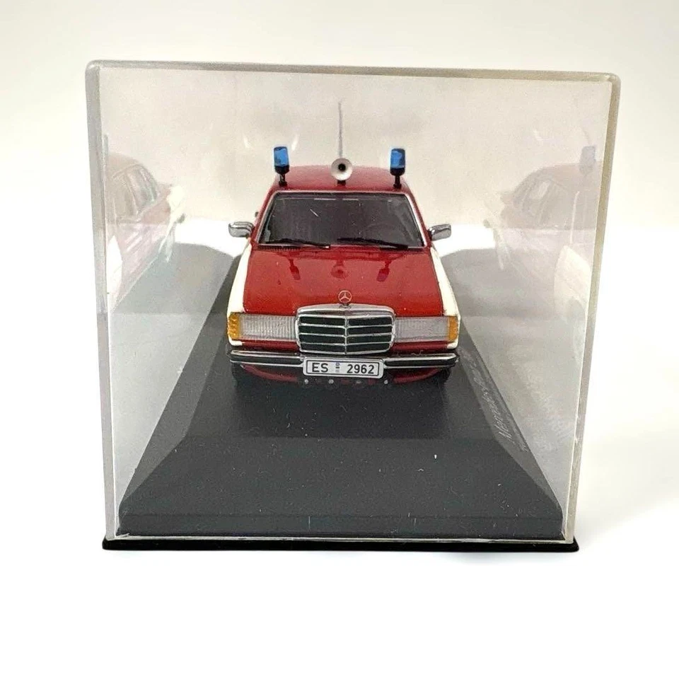 MINICHAMPS 1/43 Mercedes-Benz 200 Fire Command Vehicle Diecast Model - Image 4 of 4