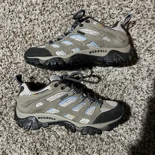 Merrell Moab Hiking Walking Shoes Women’s Size 6 Vibram Soles Wtpf Dusty Olive