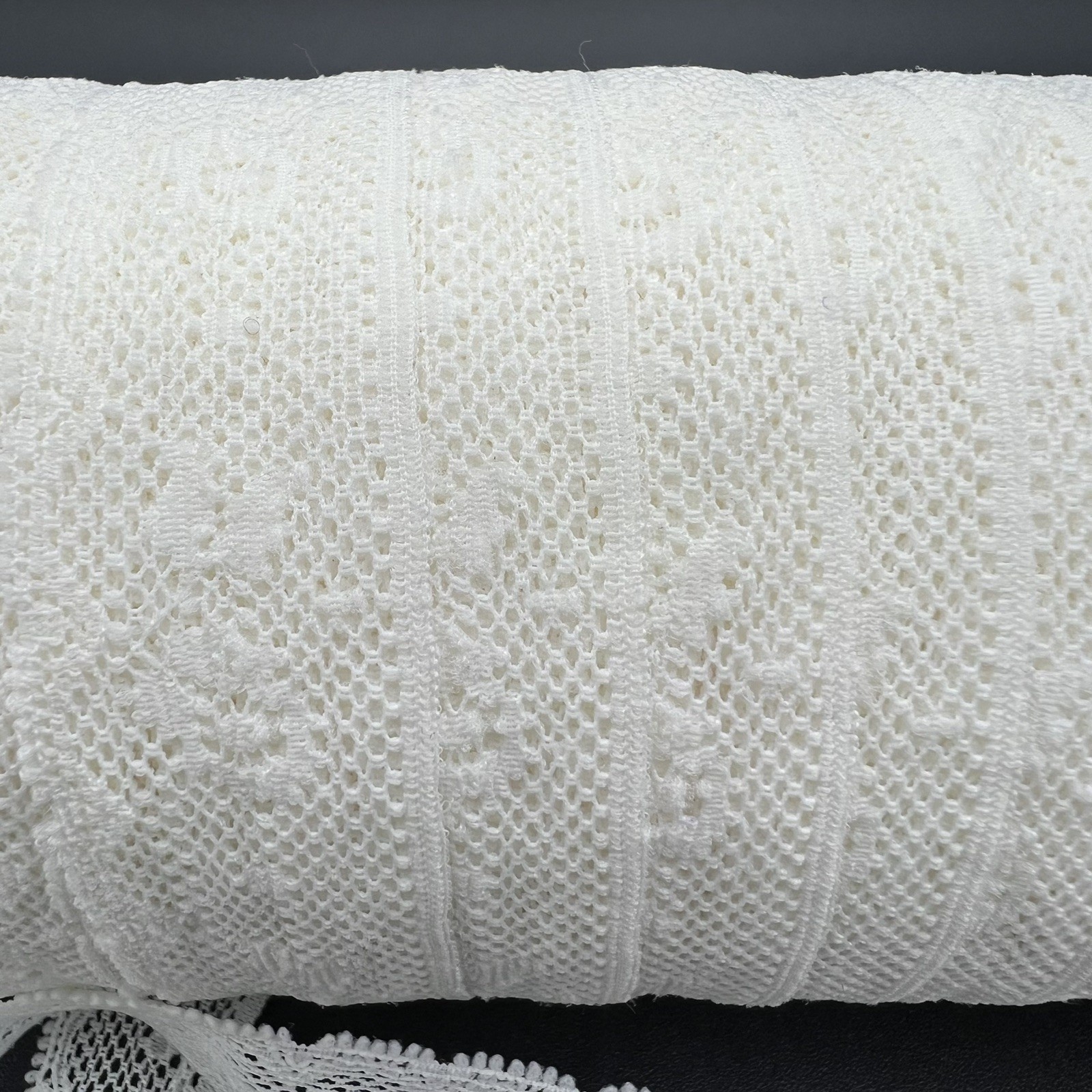 Cream Scalloped Edge Floral Lace Sewing Trim Spool 1" Wide Many Yards Off White thumbnail 6