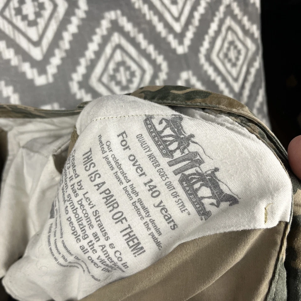 Pantalones Cortos Levis Strauss Hombres 40 Verde Camuflaje Carga Militar Bolsillo Pesado Y2K Camuflaje Foto 3 de 4