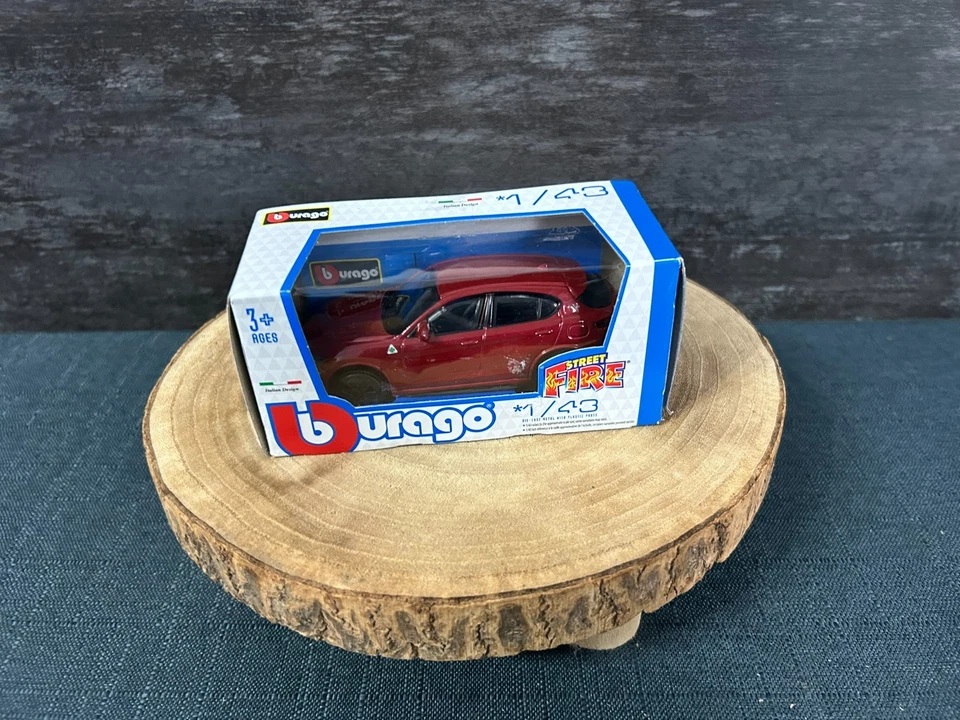 ALFA ROMEO STELVIO ESCALA 1/43 BBURAGO Modelo De Coche De Metal Rojo - Imagen 2 de 4