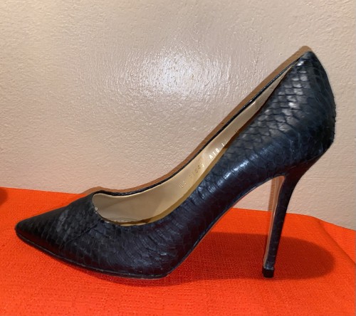Salvatore Ferragamo Women's Black Snakeskin Susi Pump Size 10 B - Picture 7 of 19