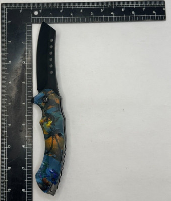 MODEL HUNTER COMMANDO POCKET KNIFE EMBOSSED 8 INC 