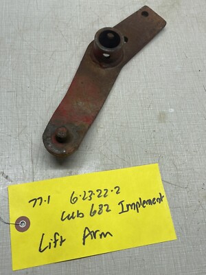 Cub Cadet 682 Tractor Implement Lift Arm