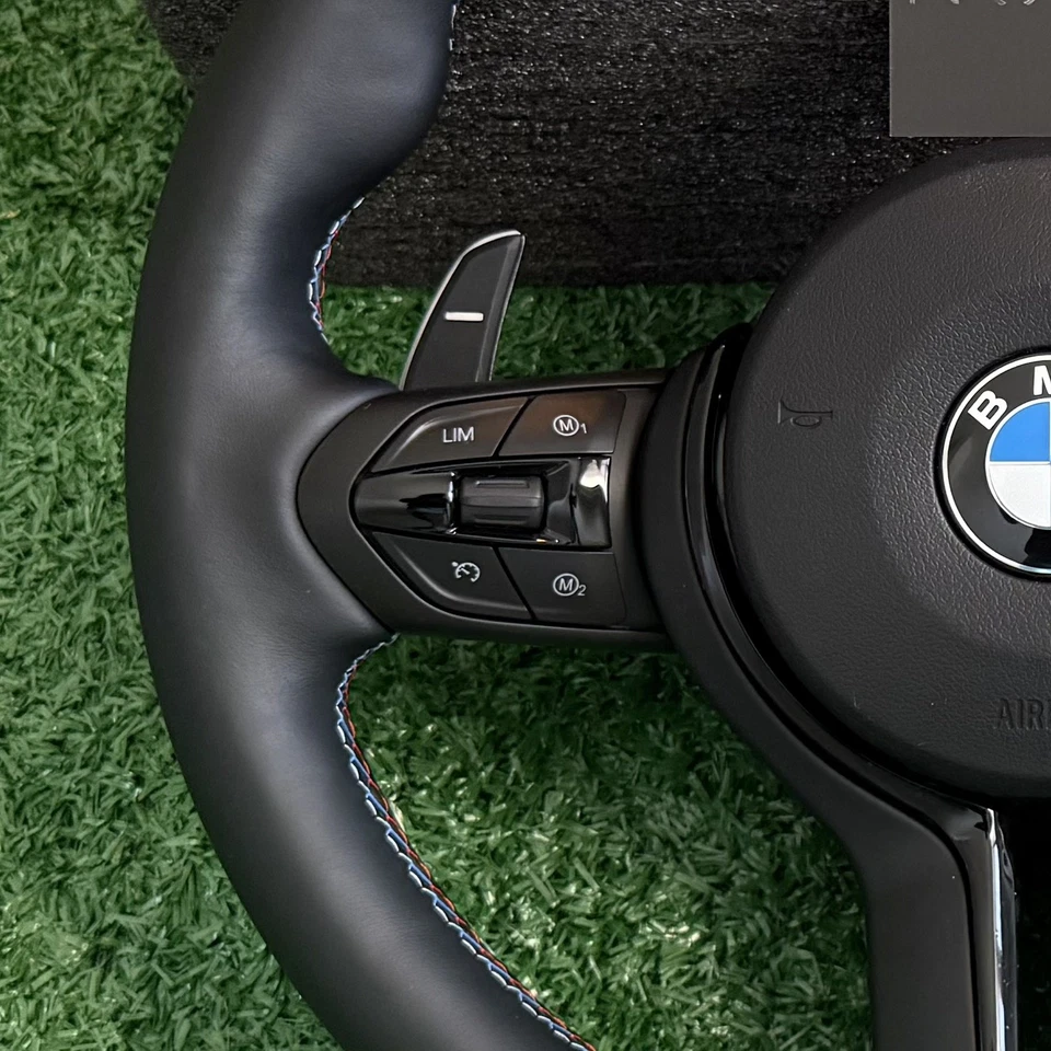 BMW Steering Wheel w/ Gloss Black Trim & Paddle Shifters - F30 F32 F80 F82 M3 M4 Foto 2 de 4