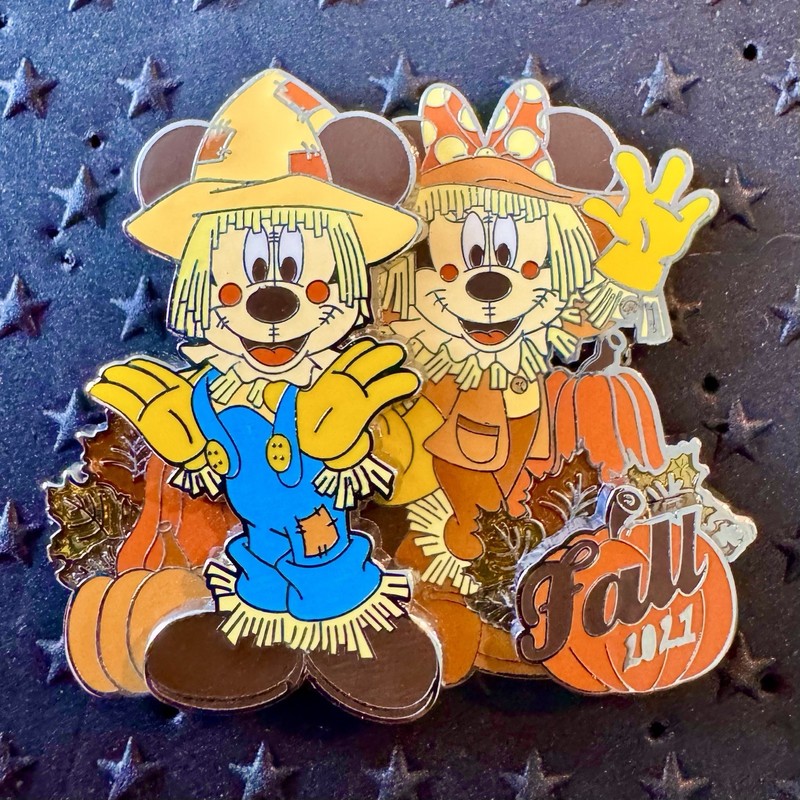 Disney Parks 2021 Fall Autumn Scarecrow Mickey & Minnie Pin Limited Edition