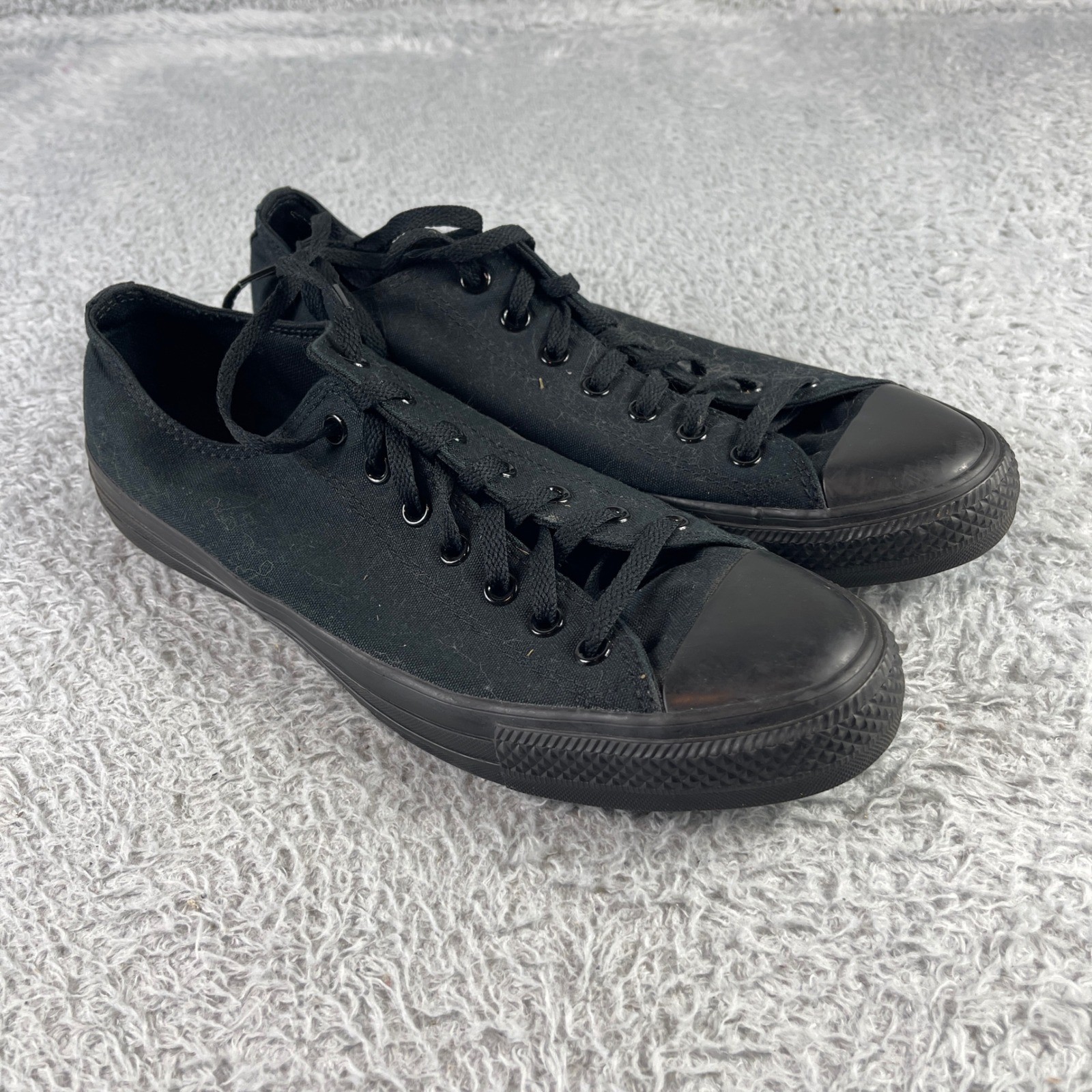 Converse Chuck Taylor All Star Low Top Black Monochrome Sneakers M5039 Mens 12 thumbnail 2
