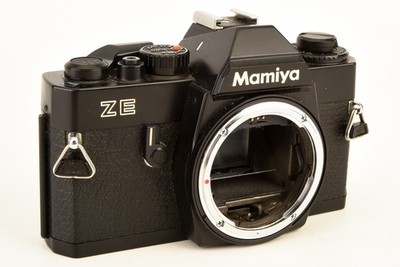 Mamiya ZE 35mm SLR Film Camera Body Mamiya-Sekor E Mount AS-IS V22