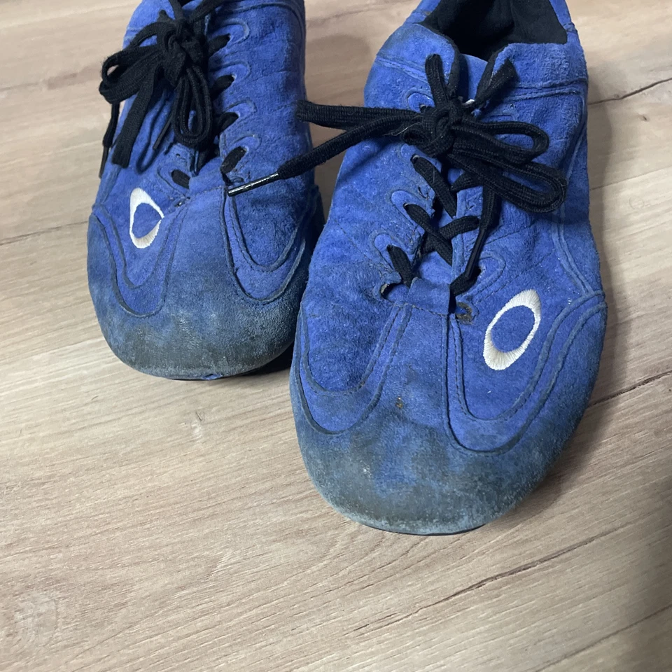 Oakley Race Low (1) Men's Shoes Blue Size 9.5. Pre-owned. Shows Signs Of Wear - Image 4 of 4