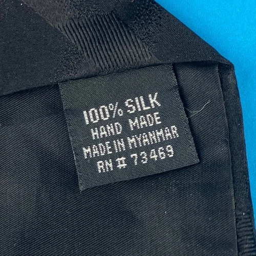 Винтажный рождественский галстук Looney Tunes 60 дюймов Bugs Bunny Daffy Duck Wile E Coyote черный - Изображение 3 из 4