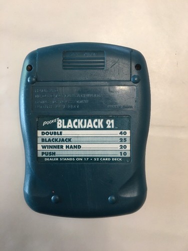 Radica POCKET BLACKJACK 21 Travel Handheld Electronic Game 1997 Dark Green Works - Picture 2 of 3