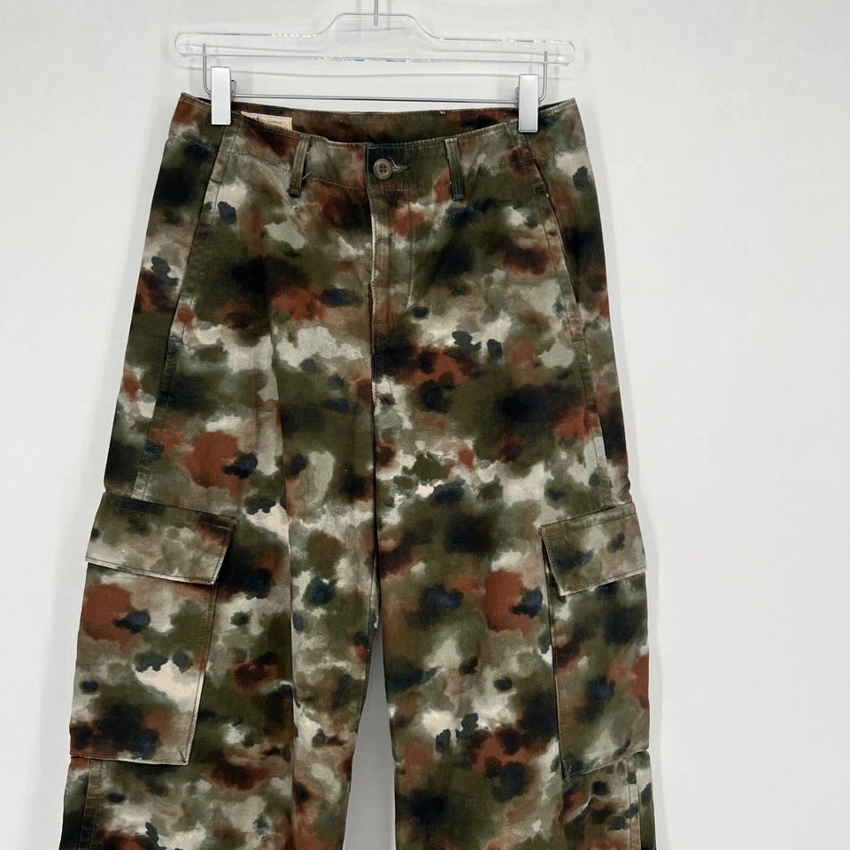 Levi's Cargo Pants Women's 25 Camouflage Wide Leg Baggy Utility Grunge - Image 3 of 4