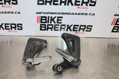 00 SUZUKI SV650 REAR BACK PASSENGER PEG SET PAIR BB156