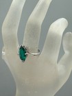 ESTATE SILVER PLATED MARQUISE CUT EMERALD GREEN CRYSTAL ENGAGEMENT RING SIZE 9 — photo 2