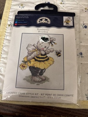 DMC Creative World. Counted Cross Stitch Kit. BUMBLEBEE 5x7 . Cute. CK4457. NIP
