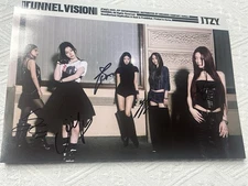 ITZY [TUNNEL VISION]- ALL MEMBERS Autograph(Signed) PROMO ALBUM