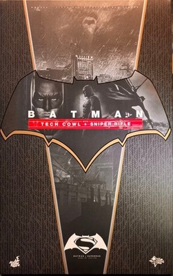 Hot Toys MMS342 Batman v Superman Dawn of Justice w Tech Cowl